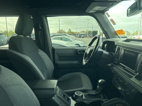 Used 2023 Ford Bronco Big Bend image 4