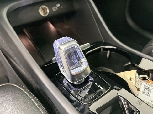 Used 2024 Volvo XC40 B5 Plus w/ Protection Package Premier AWD/4WD image 16