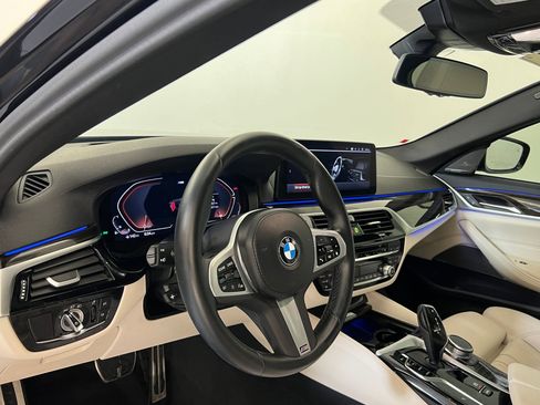 Used 2023 BMW 540i w/ M Sport Package image 4