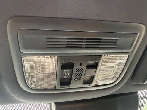 Used 2019 Honda Civic EX image 22