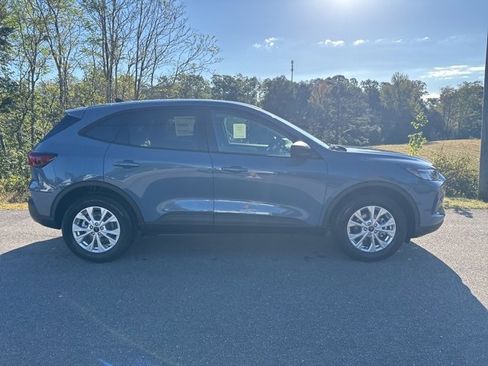 New 2026 Ford Escape Active image 3