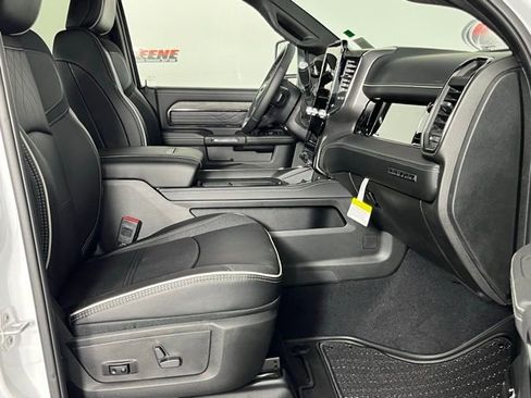 New 2025 RAM 2500 Limited image 34