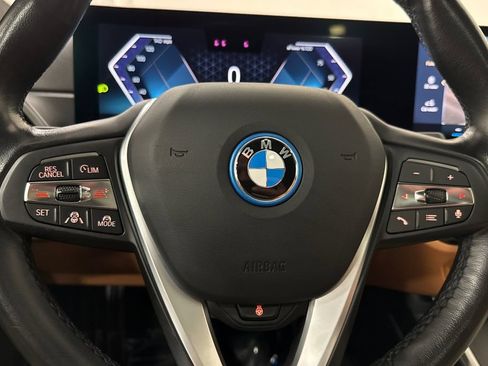 Used 2023 BMW i4 eDrive40 RWD image 26