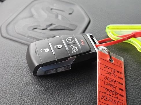 Used 2026 RAM 2500 Laramie w/ Night Edition image 38