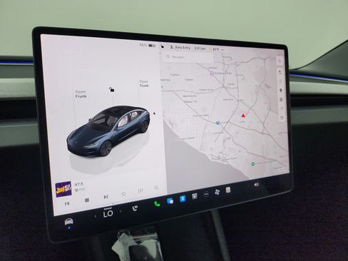 Used 2025 Tesla Model 3 RWD image 9