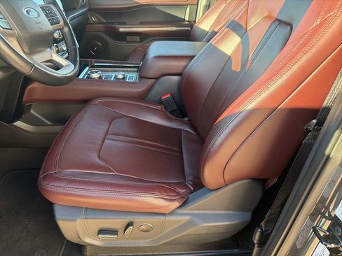 Used 2024 Ford Expedition Max Limited image 8