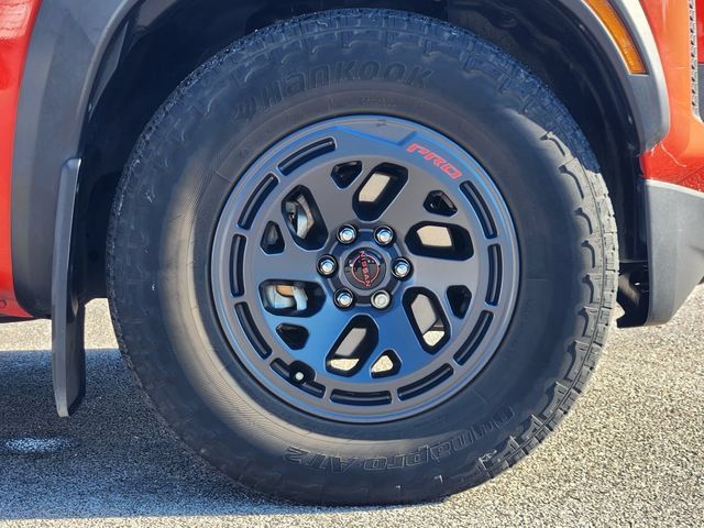 Used 2025 Nissan Frontier Pro-X RWD image 11