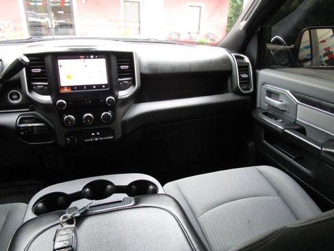 Used 2022 RAM 3500 Big Horn AWD/4WD image 8