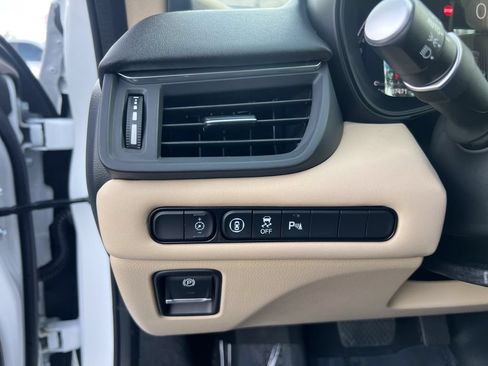 Certified 2025 Acura TLX w/ Technology Package FWD image 19
