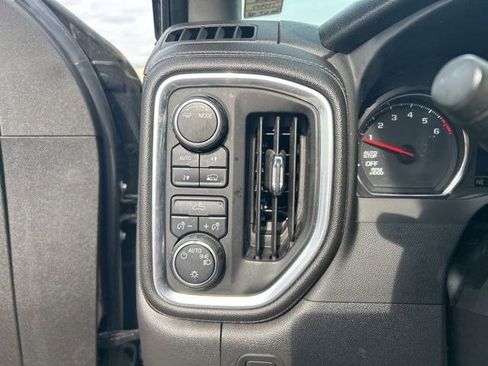 Used 2022 Chevrolet Silverado 1500 LT image 19