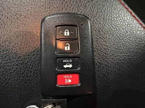 Used 2016 Toyota Camry XSE image 15