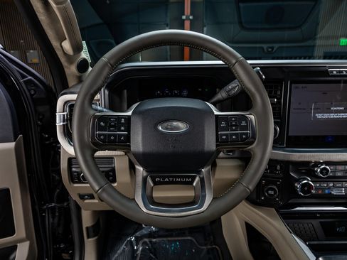 Used 2026 Ford F350 Platinum w/ Platinum Plus Package AWD/4WD image 19