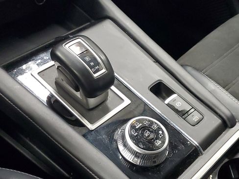 Used 2024 Mitsubishi Outlander SE AWD/4WD image 35