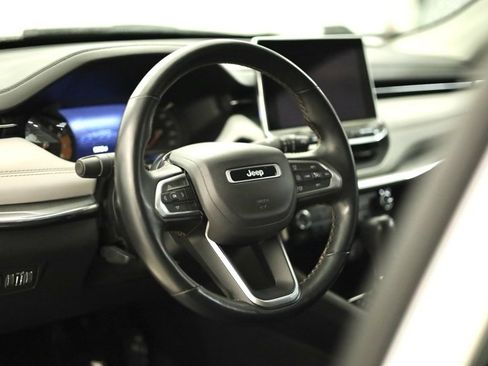 Used 2022 Jeep Compass Limited image 12