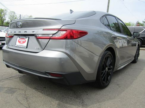 Used 2026 Toyota Camry SE w/ Multimedia Upgrade Package image 7