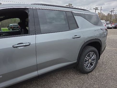 New 2026 Chevrolet Traverse LT AWD/4WD image 17