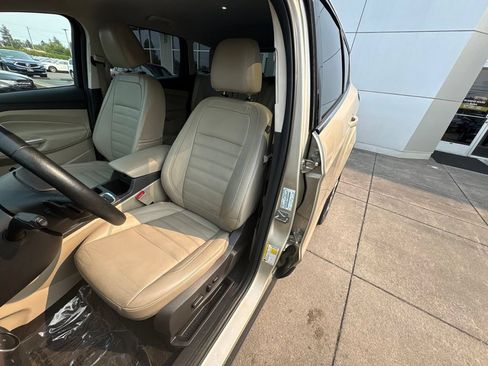 Used 2017 Ford Escape Titanium w/ Equipment Group 301A AWD/4WD image 12