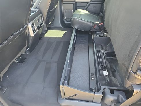 Used 2021 Ford F250 Lariat w/ Lariat Ultimate Package AWD/4WD image 15