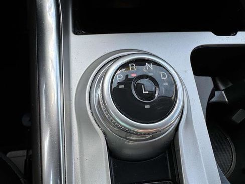 Used 2022 Ford Explorer XLT w/ Equipment Group 202A image 19