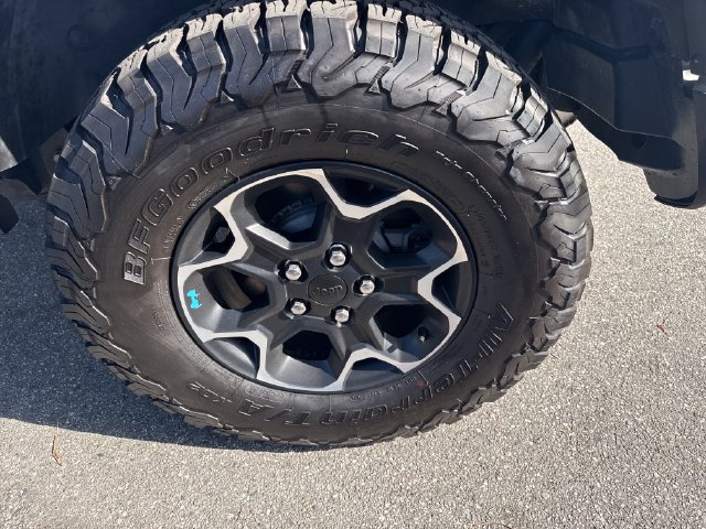 Used 2023 Jeep Wrangler Unlimited Rubicon 4xe AWD/4WD image 27