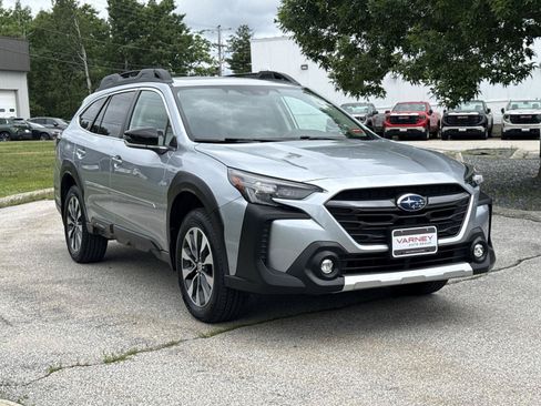 Used 2024 Subaru Outback Limited AWD/4WD image 8