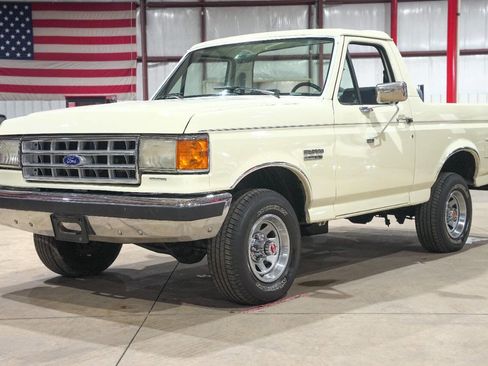 Used 1990 Ford Bronco AWD/4WD image 1