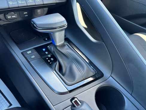 Certified 2025 Hyundai Elantra Sport FWD image 30