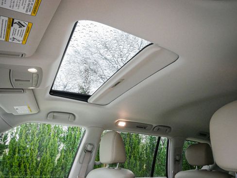 Used 2023 Nissan Armada SL w/ Cargo Package image 28