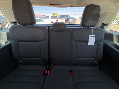 Used 2025 Ford Expedition Active AWD/4WD image 23