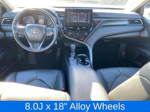 Used 2023 Toyota Camry SE image 5