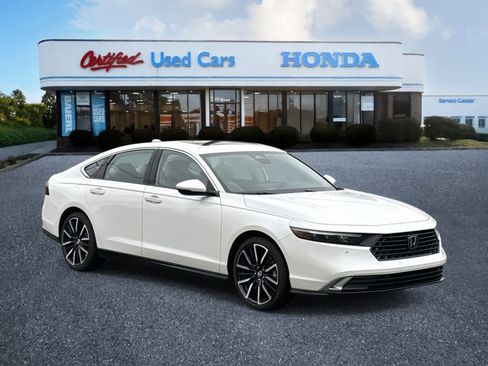 Used 2025 Honda Accord Touring image 7