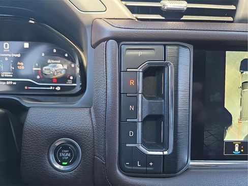 Used 2022 GMC Yukon Denali w/ Max Trailering Package image 16