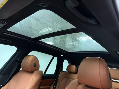 Used 2022 BMW X5 sDrive40i w/ Premium Package RWD image 15