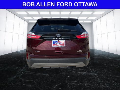 Used 2023 Ford Edge SEL w/ Convenience Package AWD/4WD image 4