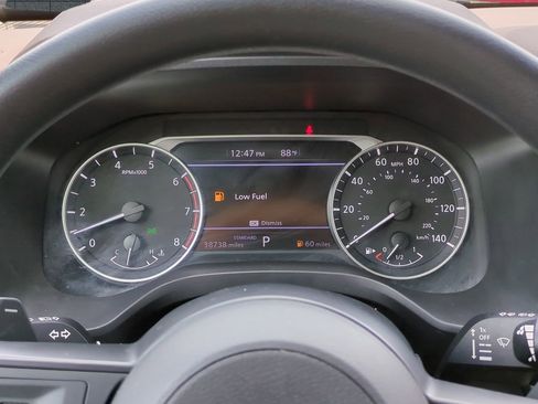 Used 2023 Nissan Rogue S image 25