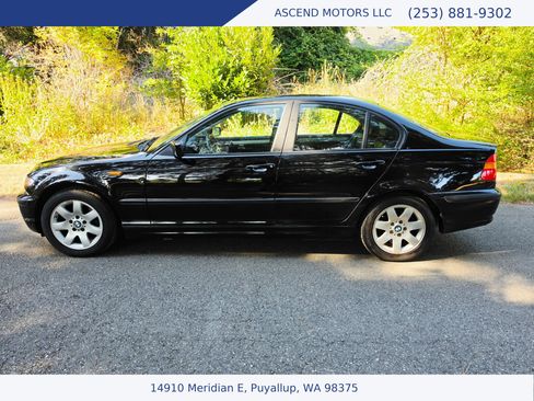 Used 2004 BMW 325i Sedan RWD image 2