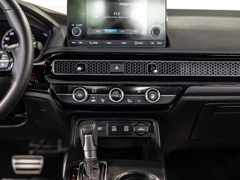 Used 2025 Honda Civic Sport image 34