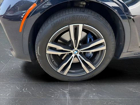 Used 2022 BMW X7 xDrive40i w/ M Sport Package AWD/4WD image 30