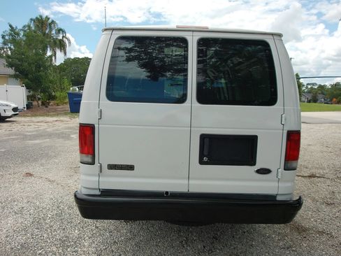Used 2003 Ford E-250 and Econoline 250 Extended RWD image 5