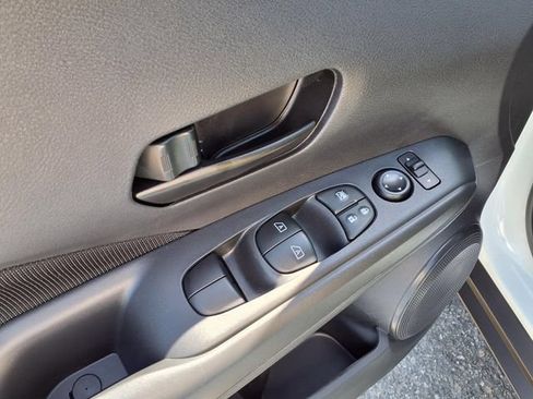 Certified 2025 Nissan Kicks Play S FWD image 16