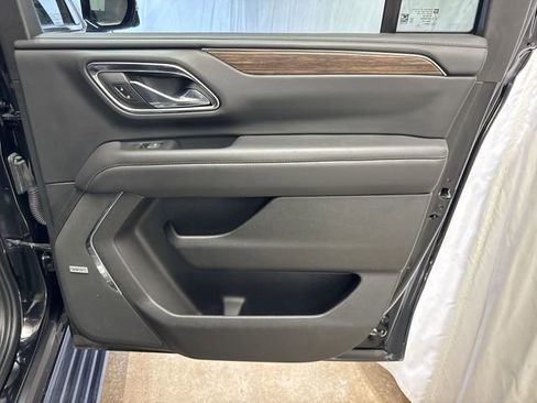 Used 2023 Chevrolet Suburban High Country AWD/4WD image 33