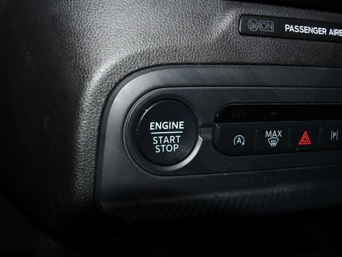 Used 2025 Ford Bronco Sport Badlands image 13