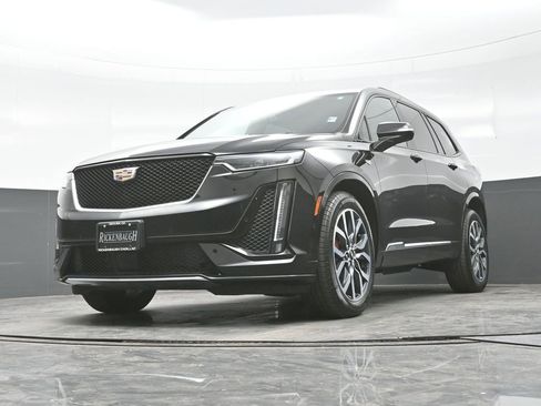 Certified 2025 Cadillac XT6 Sport w/ Platinum Package AWD/4WD image 22