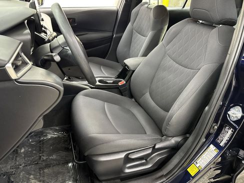 Used 2022 Toyota Corolla LE image 16