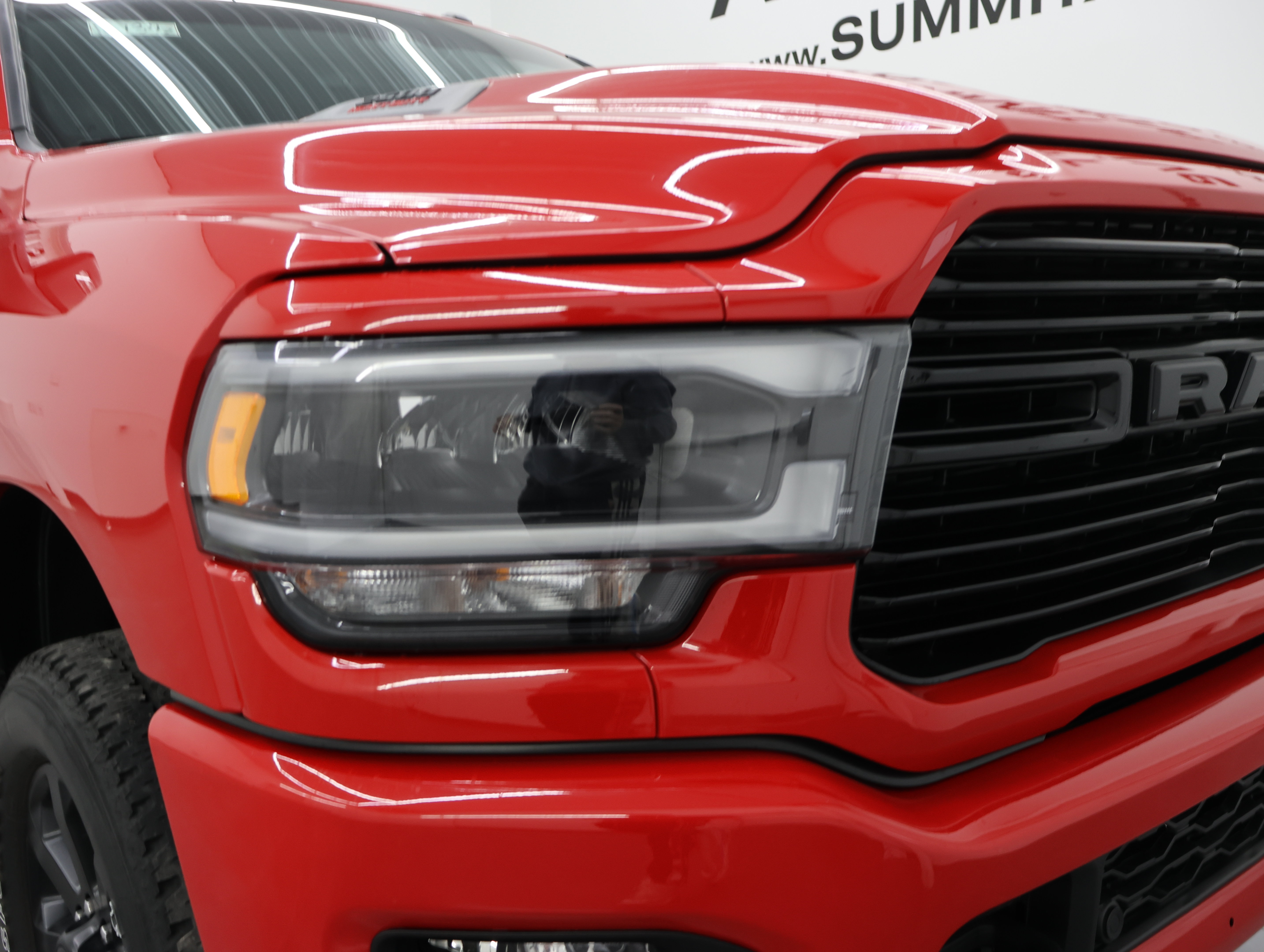 Used 2024 RAM 2500 Laramie w/ Night Edition AWD/4WD image 23