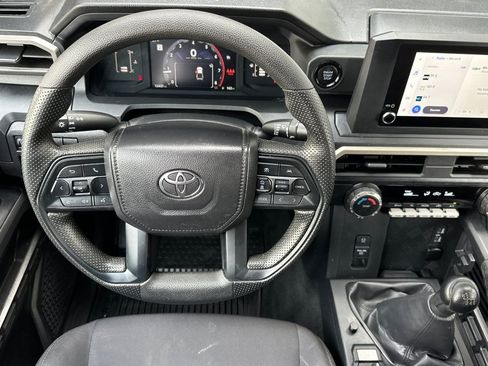 Used 2025 Toyota Tacoma SR AWD/4WD image 15