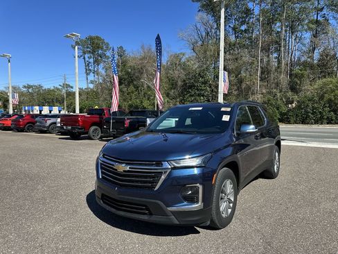 Used 2023 Chevrolet Traverse LT w/ LPO, Floor Liner Package image 12