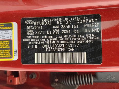 Used 2025 Hyundai Elantra SE FWD image 33
