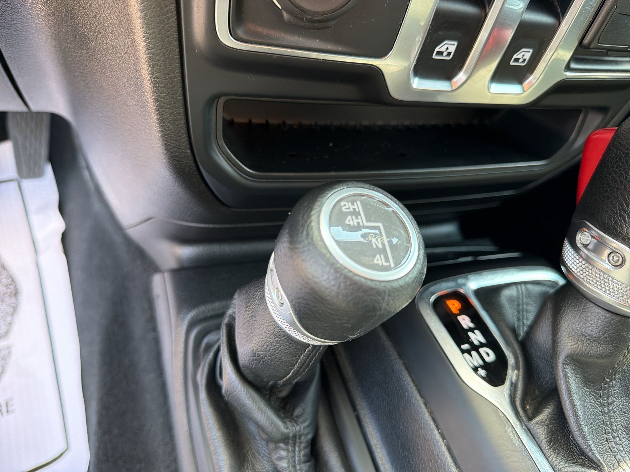 Used 2018 Jeep Wrangler Sport AWD/4WD image 22