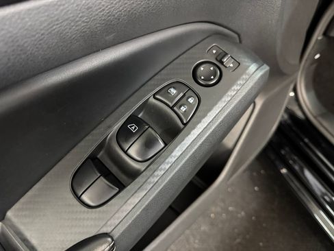 Used 2024 Nissan Altima 2.5 SV FWD image 17